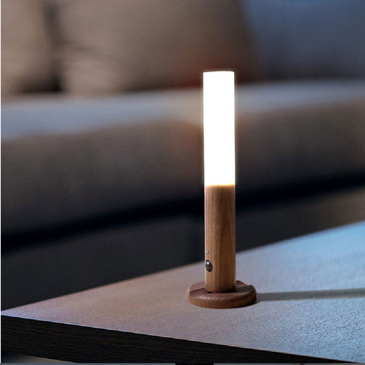 Smart närvarostyrd lampa med skymningsrelä - Uppladdningsbar och med ficklampsfunktion