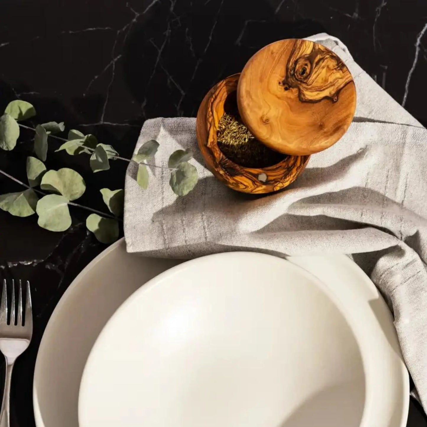 Salt-och pepparskål olivträ