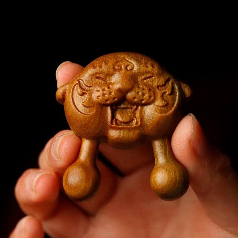 Ansiktsmassageverktyg i trä