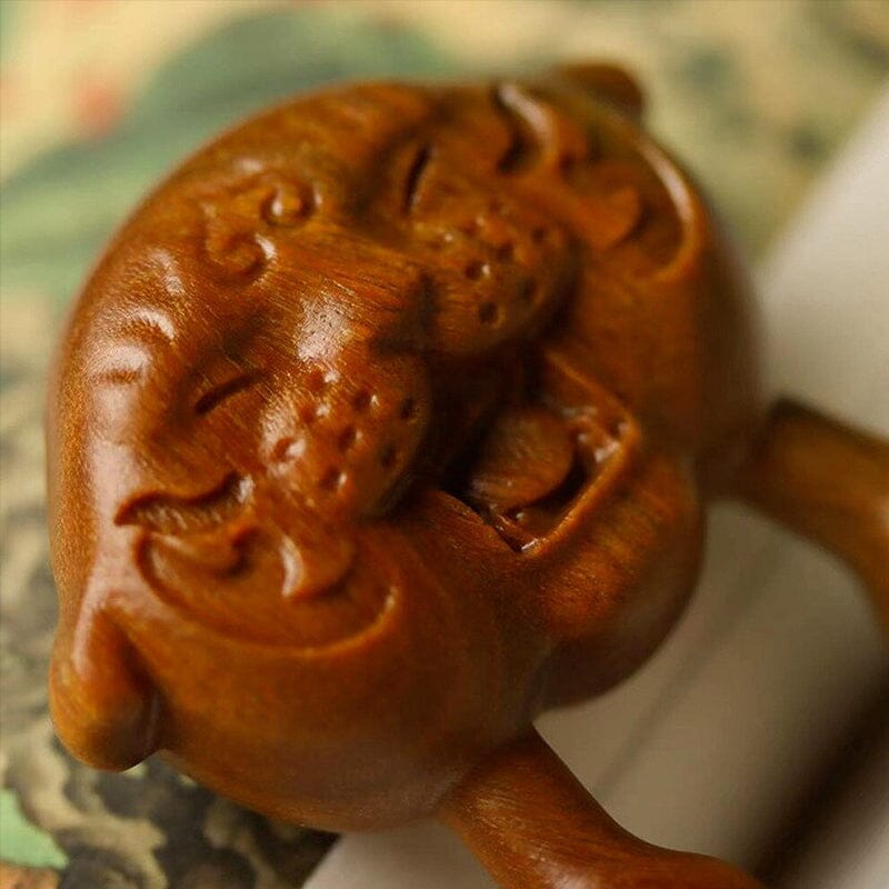 Ansiktsmassageverktyg i trä