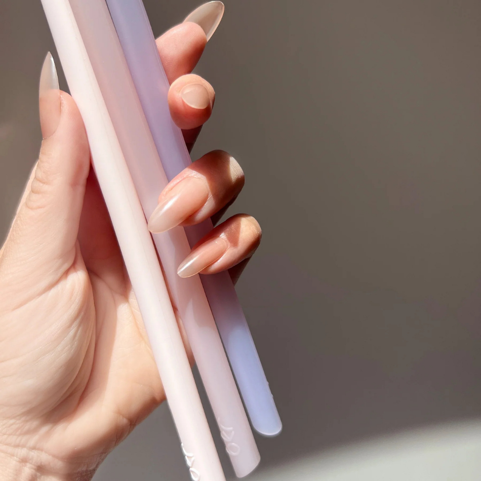 bkr glasflaska med sugrör - Honeymoon