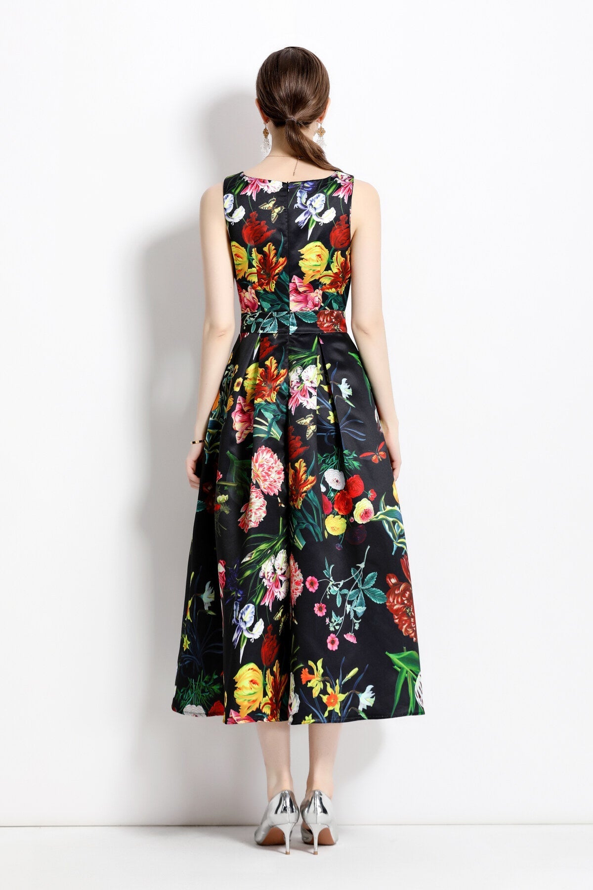 Blooming Garden Sleeveless Pleated A Line Tea Dress-3