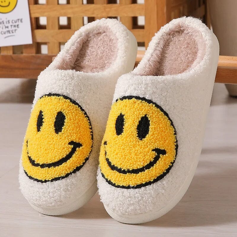 HappySlippers – Fluffiga Inneskor med Smiley & Halkfri Sula