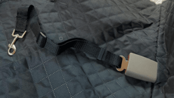 Hundkojan + Gratis hundbälte - Baksätesskydd som skyddar mot lera och hår