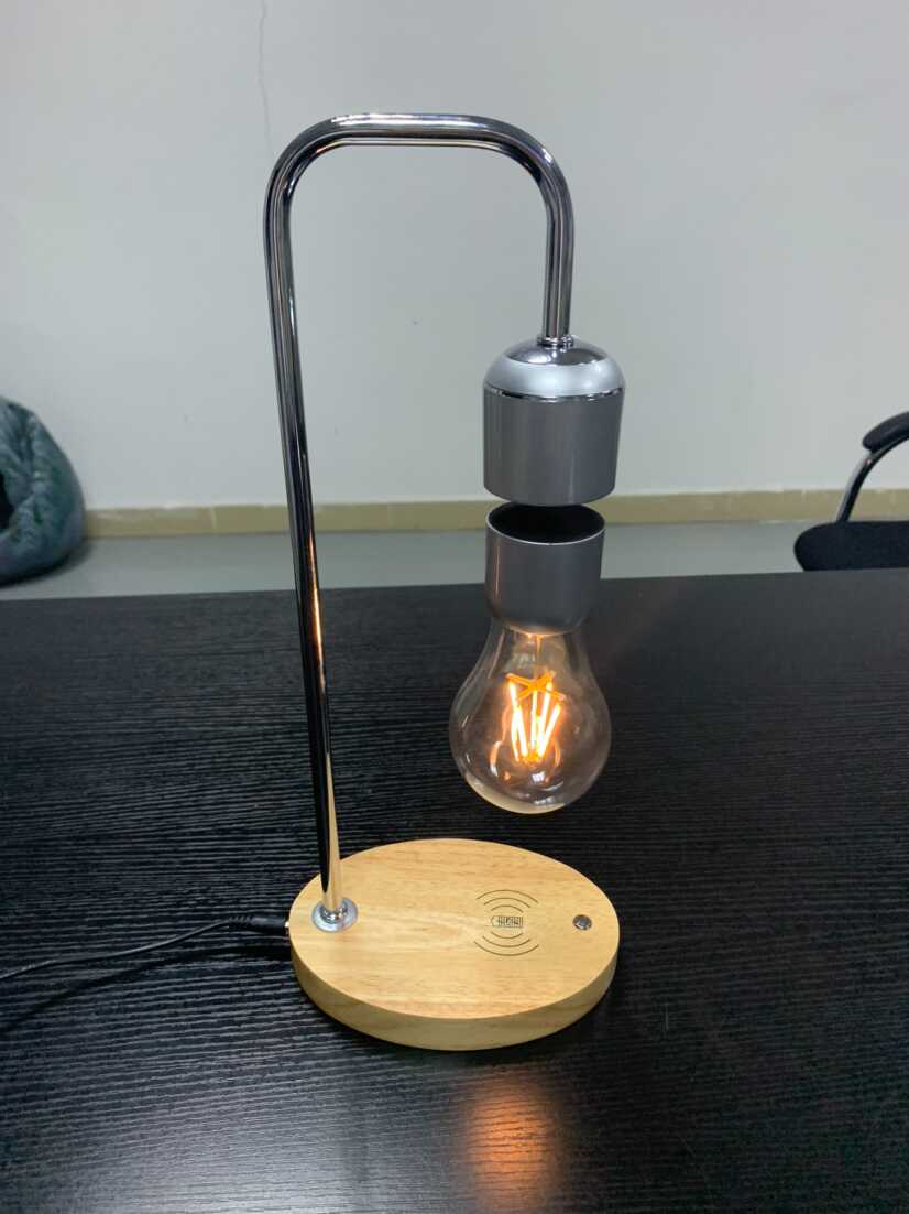 Svävande Bordslampa – LeviLamp™ Magnetisk LED-lampa med Trådlös Laddning