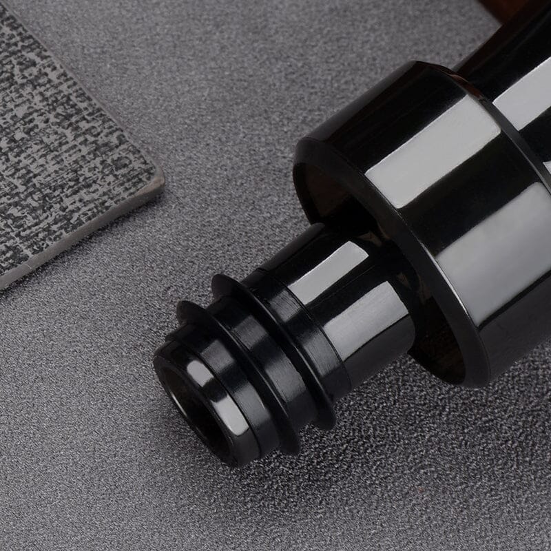 Rödvinspropp och hällare