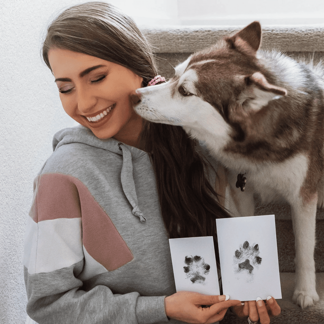 Tasstavlan – Gör tassavtryck på hund hemma – enkelt & utan bläck